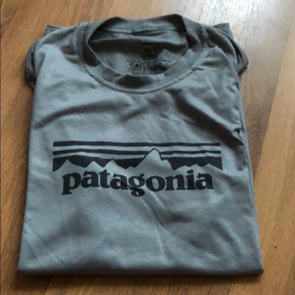 Patagonia small shirt short sleeve